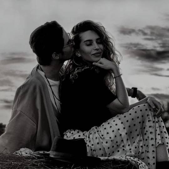 True Love Dp girls picture